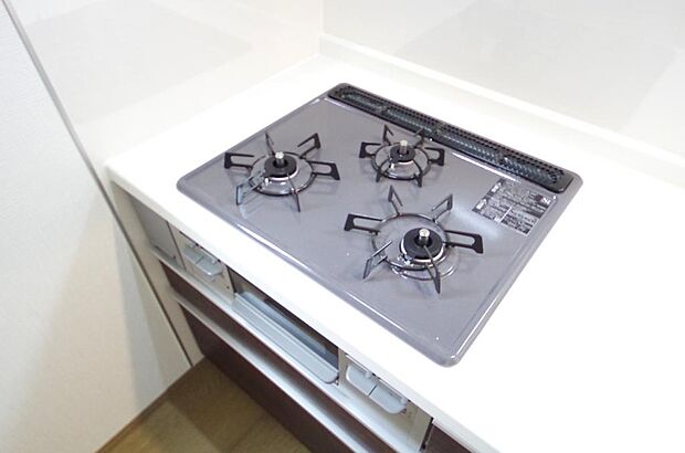 ガスコンロにはSiセンサーが組み込まれています。長時間の使用の際にセンサーが自動でストップします。