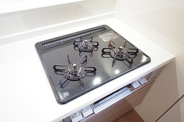 IHクッキングヒーターは火を使わないので、小さなお子様がいても奥様も安心です。