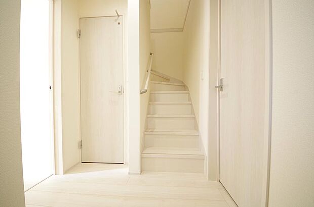 家族を心地よく迎えたり、お客様を心からお迎えしたり、おもてなしの心をもって迎え入れます。