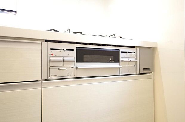 小さなお子様がいたずら出来ないようにロックがかかるようになっています。これなら奥様も安心です