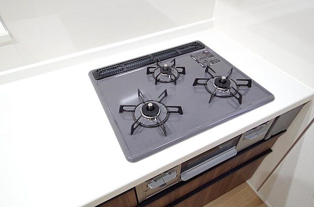 ガスコンロにはSiセンサーが組み込まれています。長時間の使用の際にセンサーが自動でストップします。