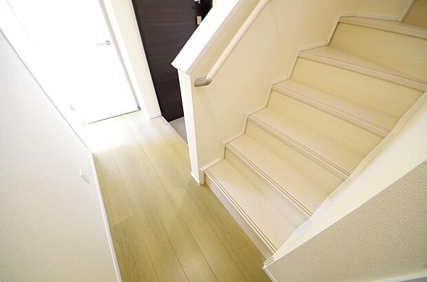 家族を心地よく迎えたり、お客様を心からお迎えしたり、おもてなしの心をもって迎え入れます。