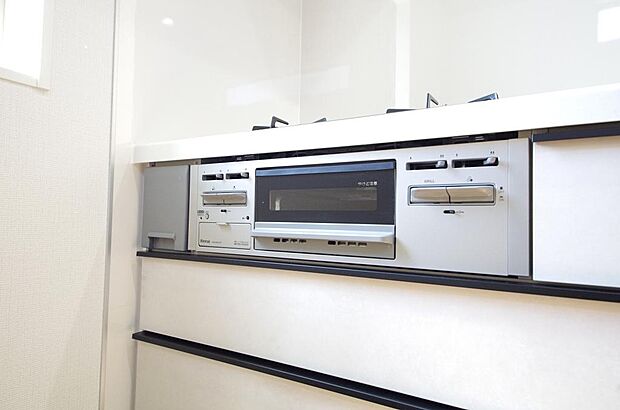 小さなお子様がいたずら出来ないようにロックがかかるようになっています。これなら奥様も安心です。