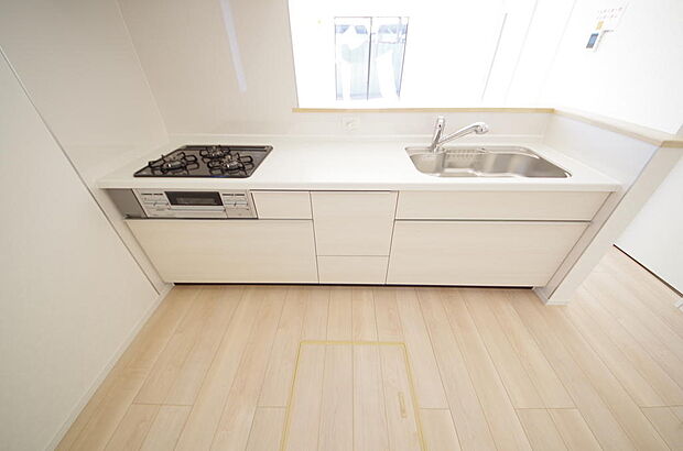 収納豊富で、日々のお料理から後片付けまで快適に、はかどるキッチンです。