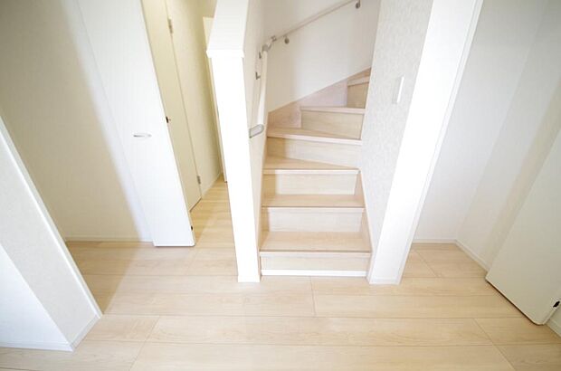 家族を心地よく迎えたり、お客様を心からお迎えしたり、おもてなしの心をもって迎え入れます。