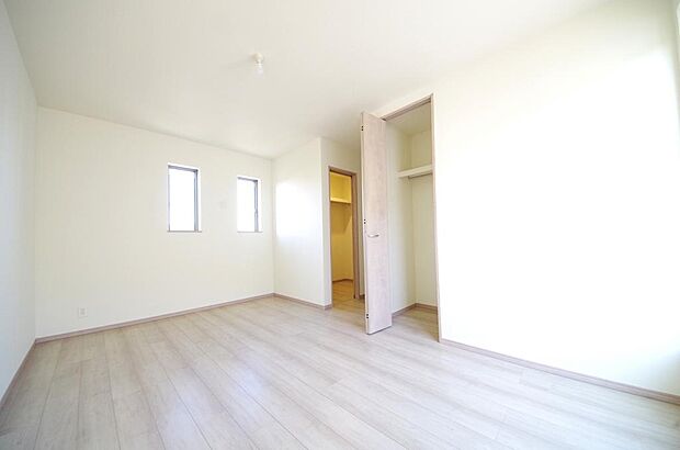 充実の収納でお部屋もすっきりお使いいただけ、心落ち着くプライベートスペースとしてお使いいただけます。