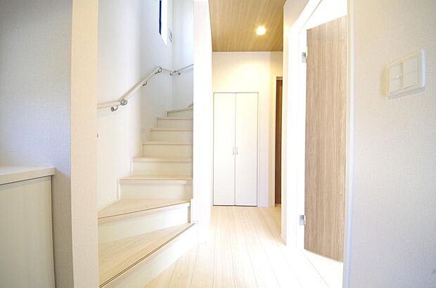 家族を心地よく迎えたり、お客様を心からお迎えしたり、おもてなしの心をもって迎え入れます。