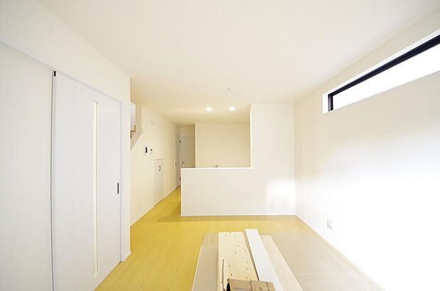 家族皆方が一番長い時間を共有するリビング ダイニング。快適な空間としてご利用いただけます。