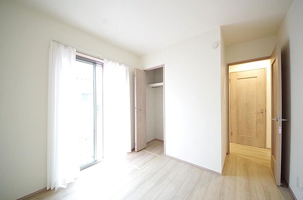 プライベートスペースである居室はより安らげ、ご満足いただける空間となります。