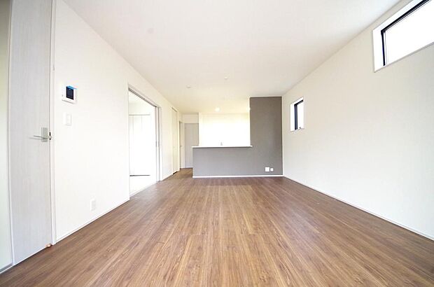 家族皆方が一番長い時間を共有するリビング ダイニング。快適な空間としてご利用いただけます。