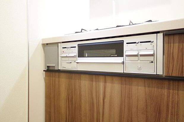 小さなお子様がいたずら出来ないようにロックがかかるようになっています。これなら奥様も安心です。