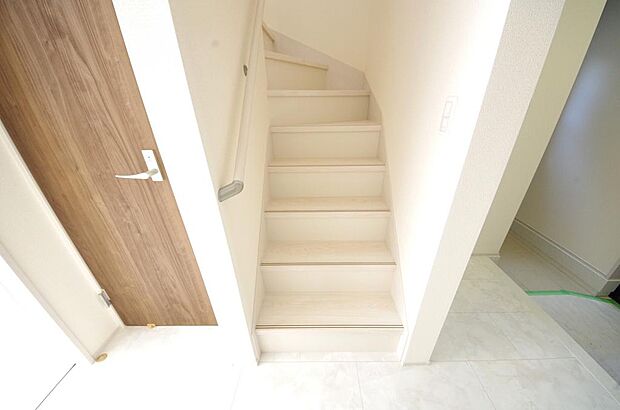 家族を心地よく迎えたり、お客様を心からお迎えしたり、おもてなしの心をもって迎え入れます。