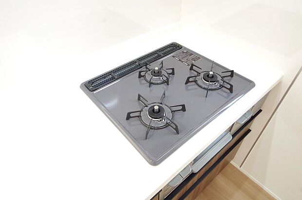 ガスコンロにはSiセンサーが組み込まれています。長時間の使用の際にセンサーが自動でストップします。