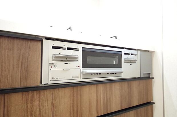 小さなお子様がいたずら出来ないようにロックがかかるようになっています。これなら奥様も安心です。