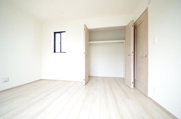 プライベートスペースである居室はより安らげ、ご満足いただける空間となります。