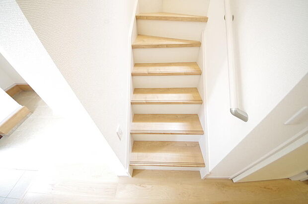 家族を心地よく迎えたり、お客様を心からお迎えしたり、おもてなしの心をもって迎え入れます。