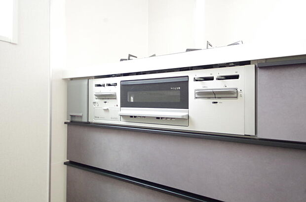 小さなお子様がいたずら出来ないようにロックがかかるようになっています。これなら奥様も安心です。