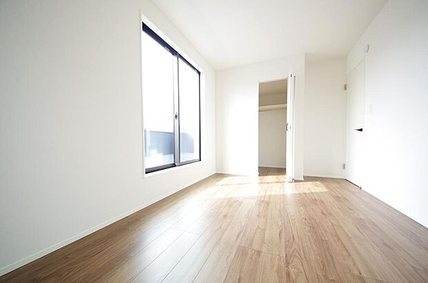 プライベートスペースである居室はより安らげ、ご満足いただける空間となります。