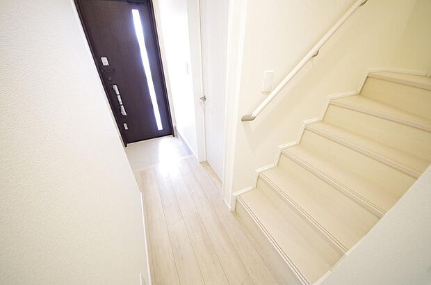 家族を心地よく迎えたり、お客様を心からお迎えしたり、おもてなしの心をもって迎え入れます。