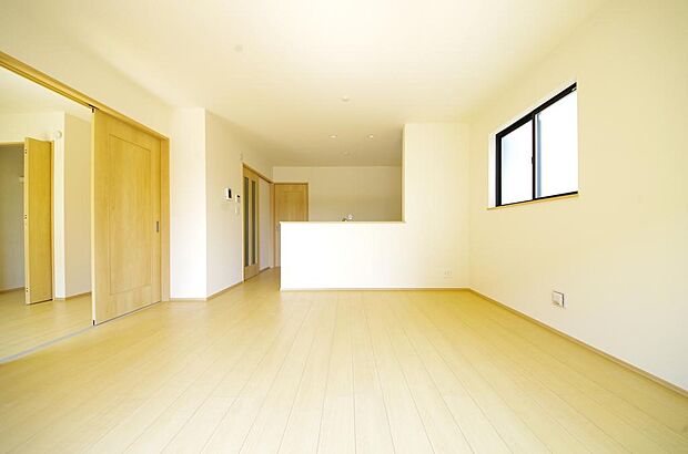 家族皆方が一番長い時間を共有するリビング ダイニング。快適な空間としてご利用いただけます。