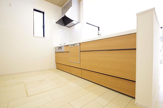 収納豊富で、日々のお料理から後片付けまで快適に、はかどるキッチンです。