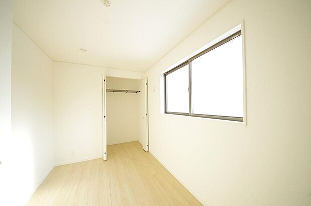 プライベートスペースである居室はより安らげ、ご満足いただける空間となります。