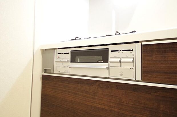 小さなお子様がいたずら出来ないようにロックがかかるようになっています。これなら奥様も安心です。