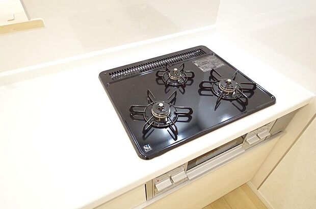 ガスコンロにはＳｉセンサーが組み込まれています。長時間の使用の際にセンサーが自動でストップします。
