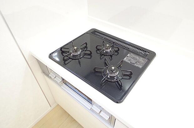 ガスコンロにはＳｉセンサーが組み込まれています。長時間の使用の際にセンサーが自動でストップします。