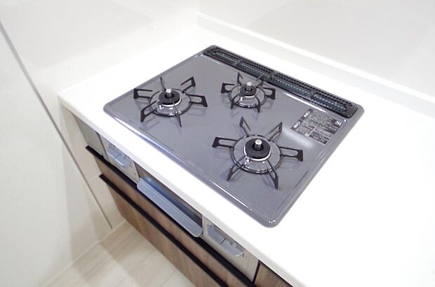 ガスコンロにはＳｉセンサーが組み込まれています。長時間の使用の際にセンサーが自動でストップします。