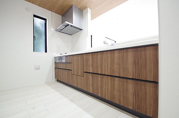 収納豊富で、日々のお料理から後片付けまで快適に、はかどるキッチンです。