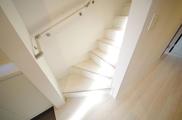 家族を心地よく迎えたり、お客様を心からお迎えしたり、おもてなしの心をもって迎え入れます。