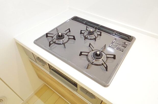 ガスコンロにはSiセンサーが組み込まれています。長時間の使用の際にセンサーが自動でストップします。