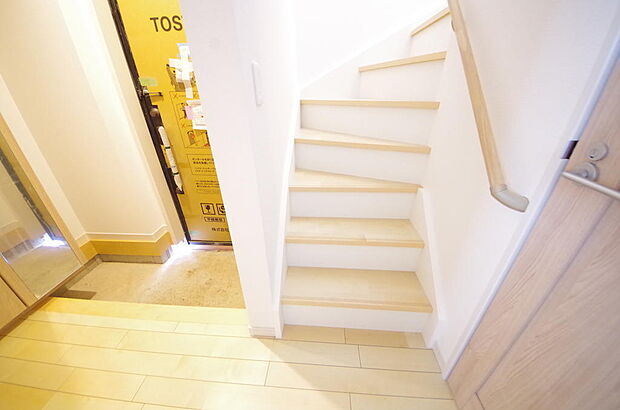 家族を心地よく迎えたり、お客様を心からお迎えしたり、おもてなしの心をもって迎え入れます。