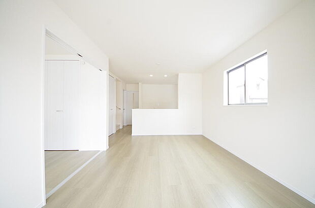 家族皆方が一番長い時間を共有するリビング　ダイニング。快適な空間としてご利用いただけます。