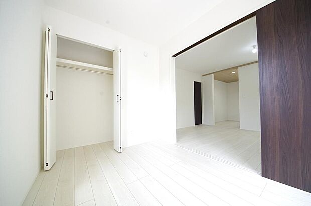 充実の収納でお部屋もすっきりお使いいただけ、心落ち着くプライベートスペースとしてお使いいただけます。