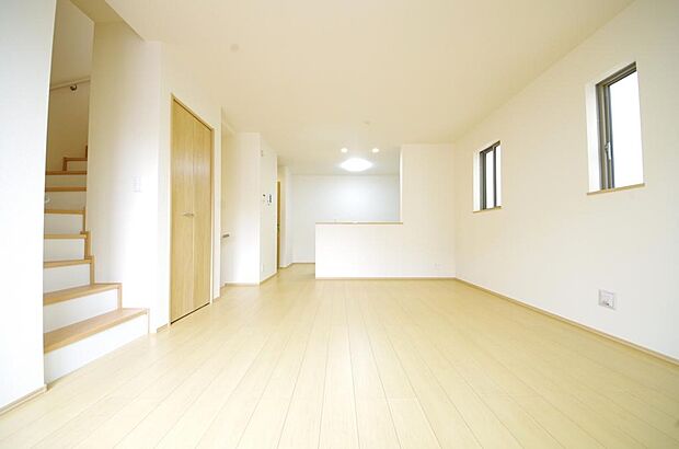 家族皆方が一番長い時間を共有するリビング　ダイニング。快適な空間としてご利用いただけます。