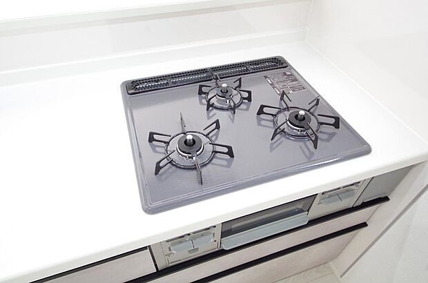 ガスコンロにはSiセンサーが組み込まれています。長時間の使用の際にセンサーが自動でストップします。