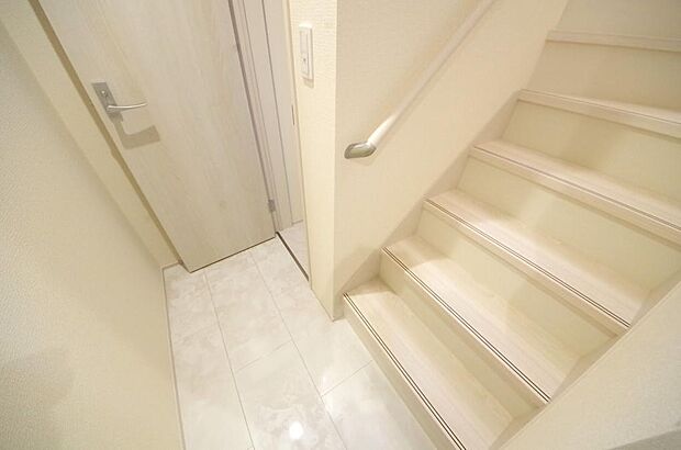 家族を心地よく迎えたり、お客様を心からお迎えしたり、おもてなしの心をもって迎え入れます。