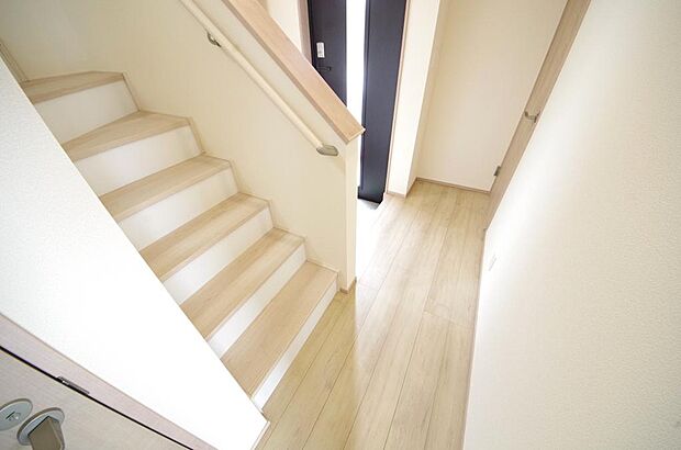 家族を心地よく迎えたり、お客様を心からお迎えしたり、おもてなしの心をもって迎え入れます。