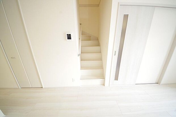 家族を心地よく迎えたり、お客様を心からお迎えしたり、おもてなしの心をもって迎え入れます。