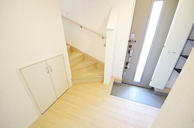 家族を心地よく迎えたり、お客様を心からお迎えしたり、おもてなしの心をもって迎え入れます。
