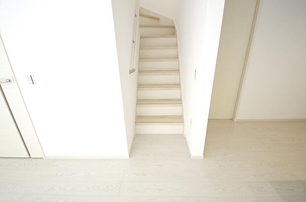 家族を心地よく迎えたり、お客様を心からお迎えしたり、おもてなしの心をもって迎え入れます。