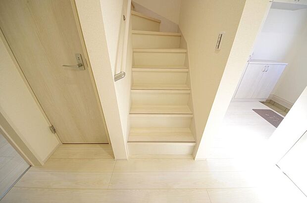家族を心地よく迎えたり、お客様を心からお迎えしたり、おもてなしの心をもって迎え入れます。