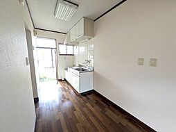 クレールタウン B 102号室 1階ワンルームのリビング/ダイニング