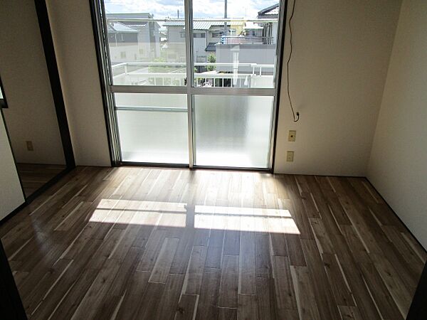 apartment 茨城県那珂市菅谷
地図を見る