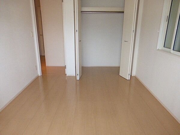 apartment 茨城県那珂市菅谷
地図を見る