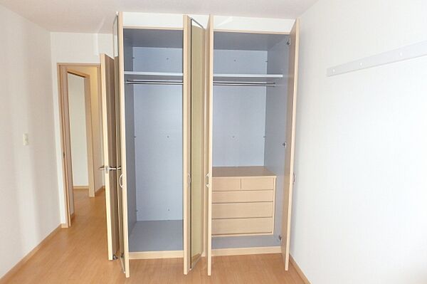 apartment 茨城県那珂市菅谷
地図を見る