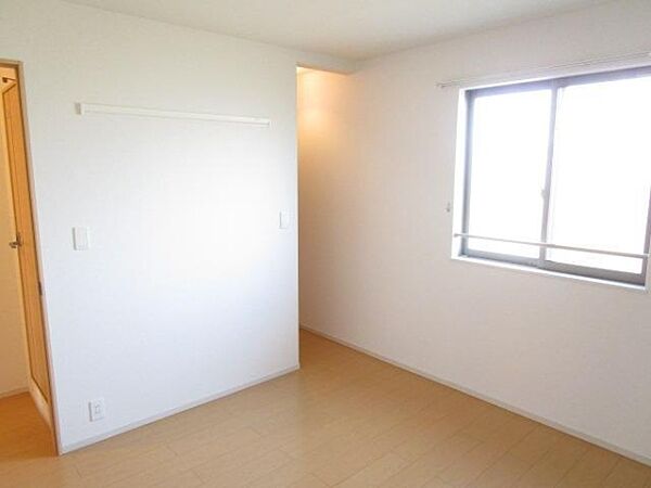 apartment 茨城県那珂市菅谷
地図を見る