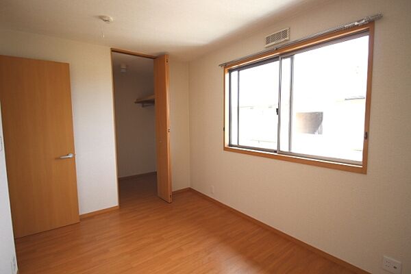 apartment 茨城県那珂市菅谷
地図を見る